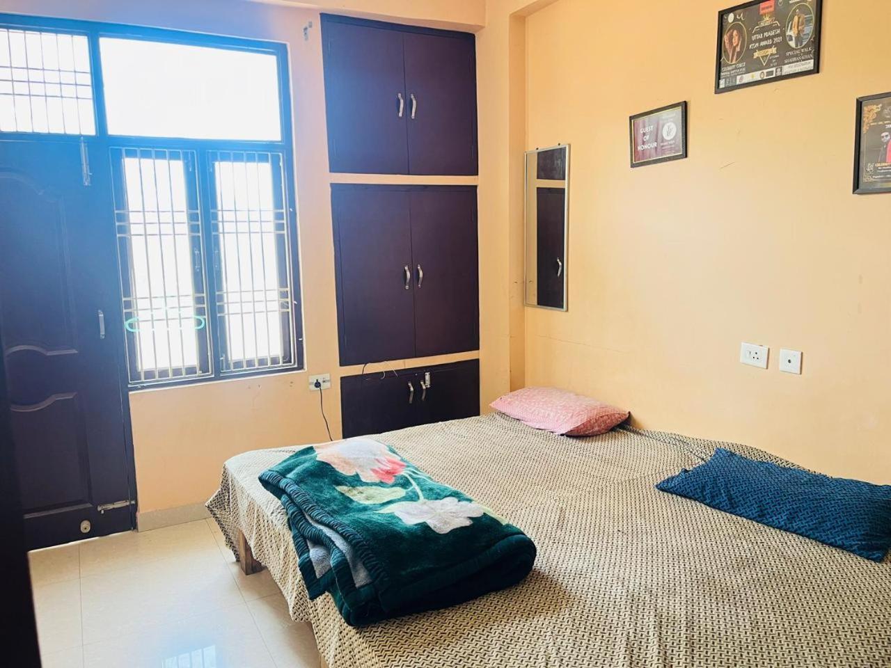 Bajrang Kutir * Varanasi